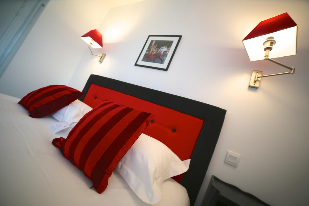 Hotel Restaurant Le Lion D'Or Saint-Hilaire-du-Harcouët Kamer foto